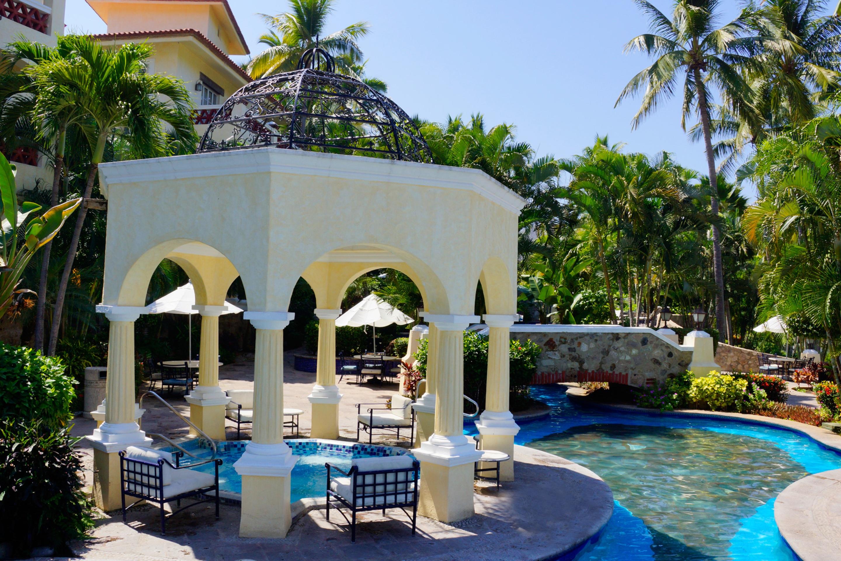 Grand Isla Navidad Golf & Spa Resort With Marina Barra de Navidad Exterior foto The pool at the Royal Hawaian